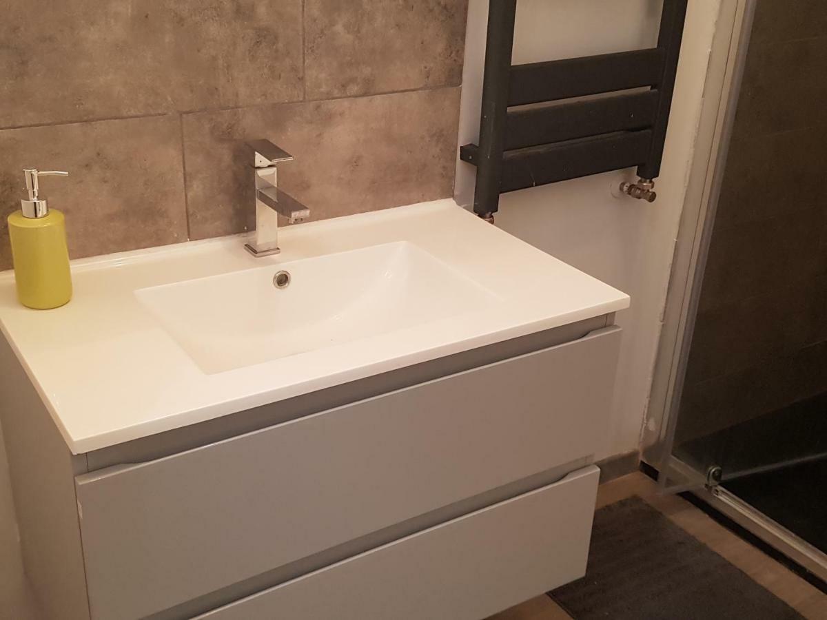 Studio Equipe Centre Ville Apartment Le Creusot Bagian luar foto