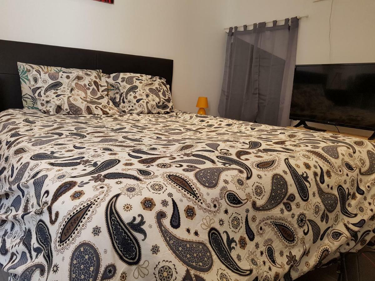 Studio Equipe Centre Ville Apartment Le Creusot Bagian luar foto